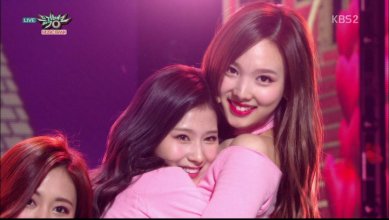 20171222.0435.11 Twice - Heart Shaker (Music Bank 2017.12.15) (JPOP.ru).ts.jpg