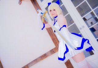 007_Saber_LilyDress_Maron_006.jpg