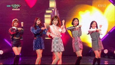 20180112.1847.7 Oh My Girl - Love O'clock (Music Bank 2018.01.12) (JPOP.ru).ts.jpg