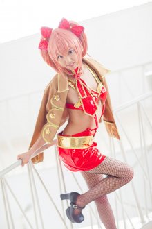 01mika_098.jpg