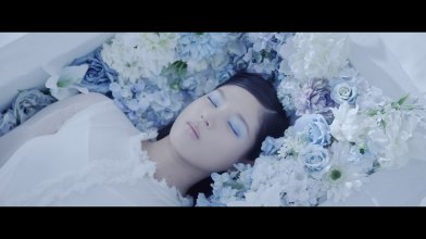20180812.2303.1 E-girls - Aishiteru to Itte Yokatta (PV) (Blu-Ray) (JPOP.ru).m2ts 1.jpg