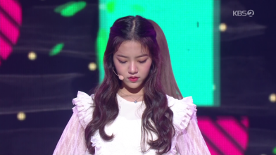 20181117.0959.1 GWSN - Puzzle Moon (Music Bank 2018.10.05 HDTV) (JPOP.ru).ts.png