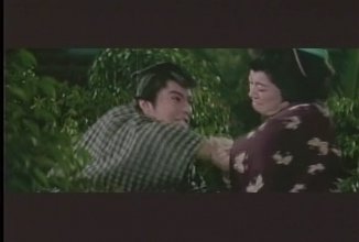 Actress vs. Greedy Sharks.mkv_snapshot_00.16.37.jpg