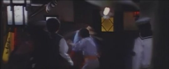 The Karate Man and the Spy.mkv_snapshot_00.28.35.jpg