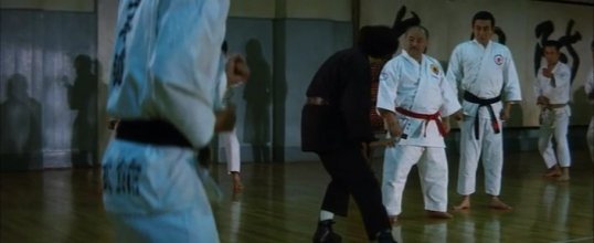 The Street Fighter.mkv_snapshot_00.29.48.jpg