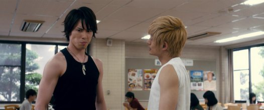 Last.Hold.2018.mkv_snapshot_00.08.43.jpg