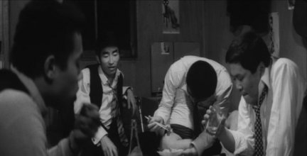 Yakuza Hooligans.mkv_snapshot_00.32.17.jpg