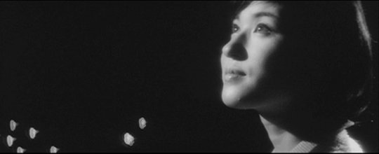 Ten Women in Black.mkv_snapshot_00.49.27.jpg