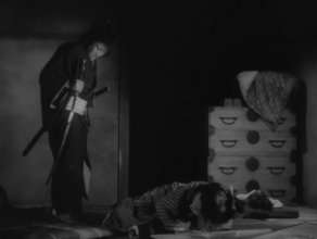 Demons.mkv_snapshot_01.56.38.jpg