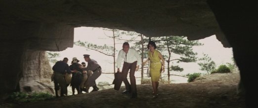 Frankenstein.Conquers.The.World.mkv_snapshot_00.20.20.jpg