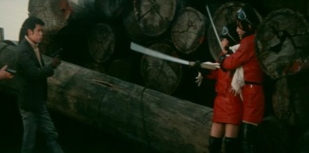 Delinquent Girl Boss - Ballad.of.Yokohama.Hoods.mkv_snapshot_01.19.36_[2020.04.14_23.43.16].jpg