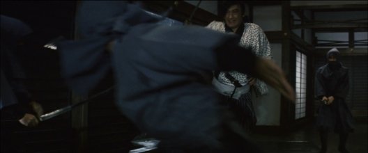 Shadow-Hun-ters-2.mkv_snapshot_00.19.16_[2021.04.23_07.53.21].jpg