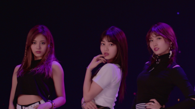 20220502.0105.02 Twice Debut Showcase ''Touchdown in Japan'' (Once Japan Limited edition) (201...png 20220502.0105.02 Twice Debut Showcase ''Touchdown in Japan'' (Once Japan Limited edition) (201...png