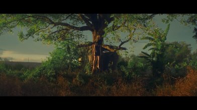 Iskandalo.2022.S01.E01.1080p.WEB-DL.AAC.x264-RSG.mkv_snapshot_45.30_[2022.08.02_12.44.48].jpg