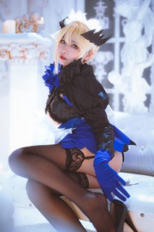 [Momoko葵葵] Artoria P_3.jpg