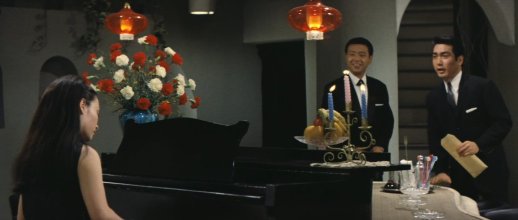 The Wom-an Gam.mkv_snapshot_00.18.49_[2025.07.23_16.56.49].jpg