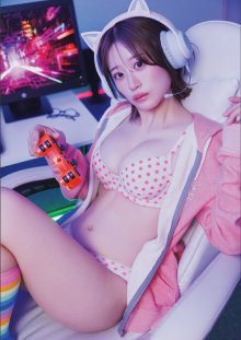 011.jpg