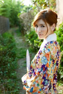 yuria_ashina-kimono-gi-02.jpg