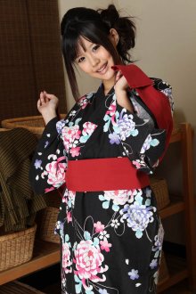 aoi-tsukasa-black-kimono-xcity-gi-05.jpg