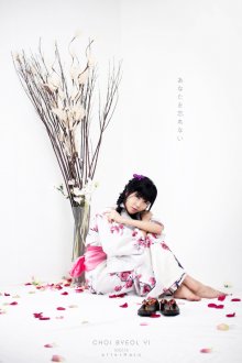 Choi-Byul-I-Pink-and-White-Kimono-06.jpg