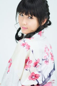 Choi-Byul-I-Pink-and-White-Kimono-17.jpg