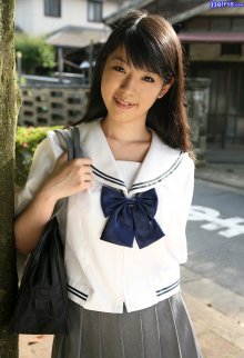 emi-moriguchi-3.jpg