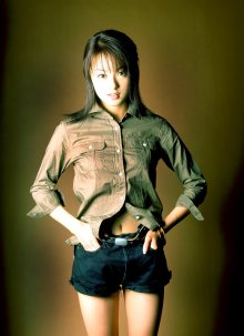 shinada_yui_02la.jpg