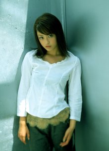 shinada_yui_19lb.jpg