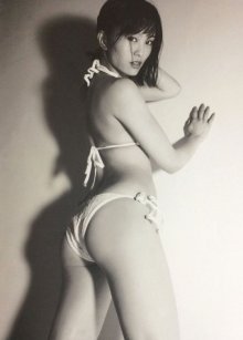 sayaka-looks-dramatic-in-black-and-white.jpg